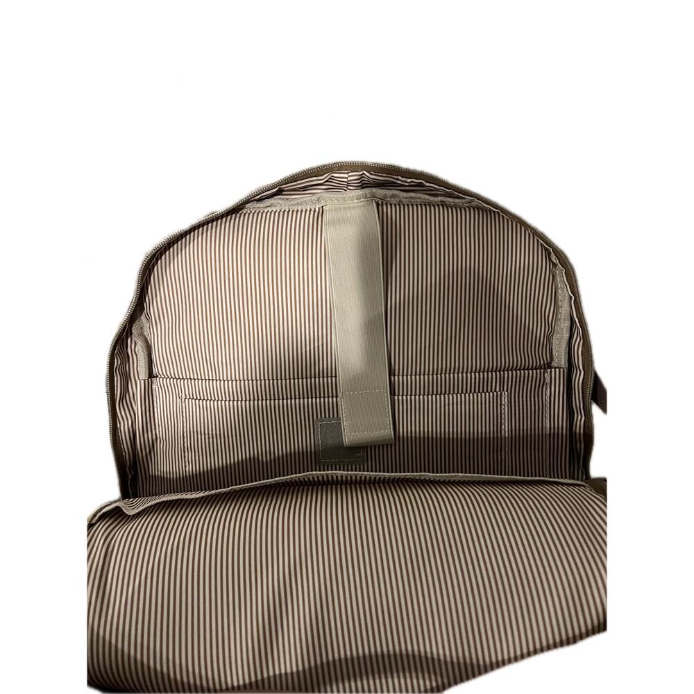 Lovevook Multi Section Padded XL Computer Backpack - Picture 5 of 5